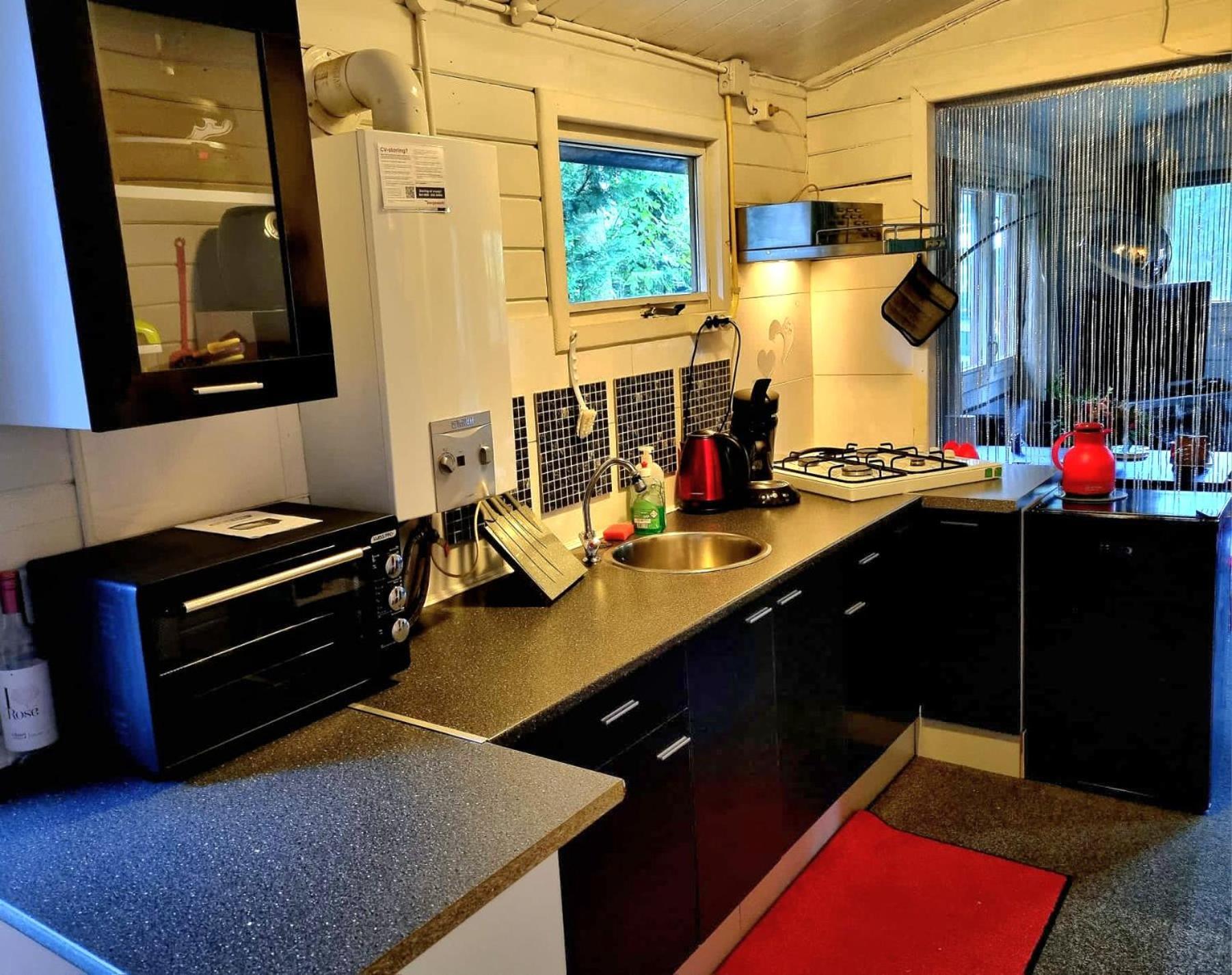 Chalet Op Een Rustig Park In De Natuur พุทเทิน ภายนอก รูปภาพ